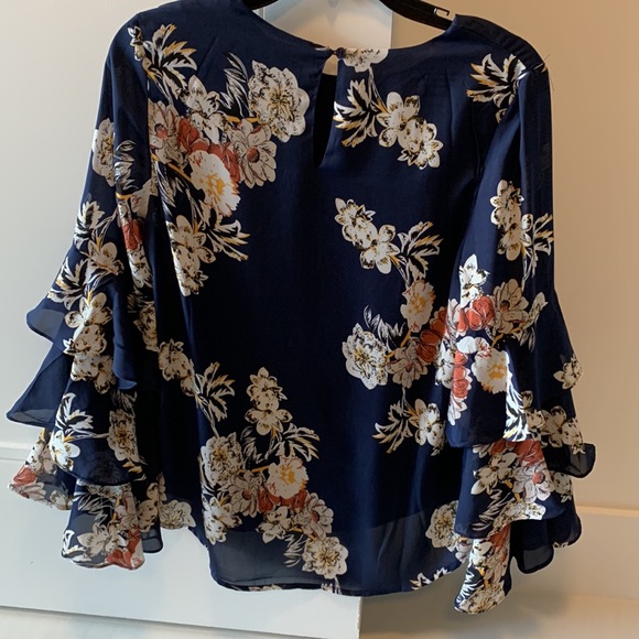 Floral Blouse - Picture 2 of 4